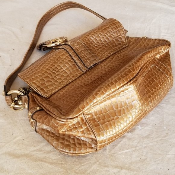 Kathy Van Zeeland Gold Shoulder Bag with KVZ Keychain Charm Heart Key Ring - Picture 13 of 16